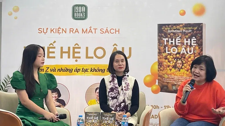 Không gian tĩnh lặng nơi những cảm xúc sâu lắng của Tài Liệu Không Tên được hé mở